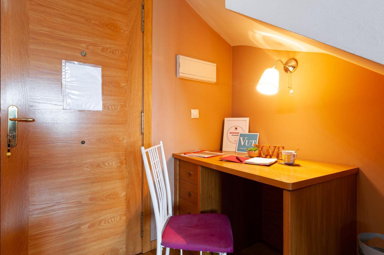 Duplex 21, Alojamiento Cerca De La Playa Con Wifi Gijon Bagian luar foto